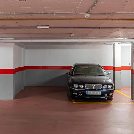 Renovated In 2024 - With Pool And Parking Apartmán