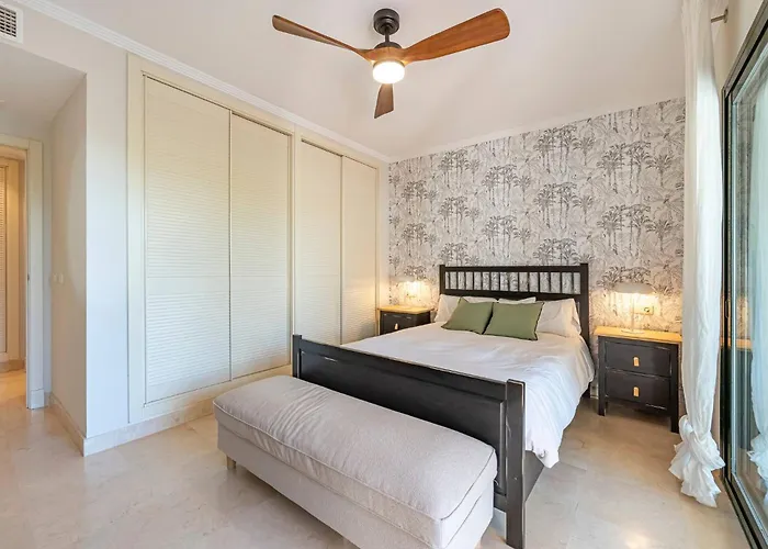 Renovated In 2024 - With Pool And Parking * Marbella