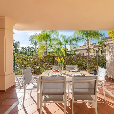 Renovated In 2024 - With Pool And Parking *