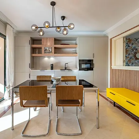 Renovated In 2024 - With Pool And Parking Appartement Marbella