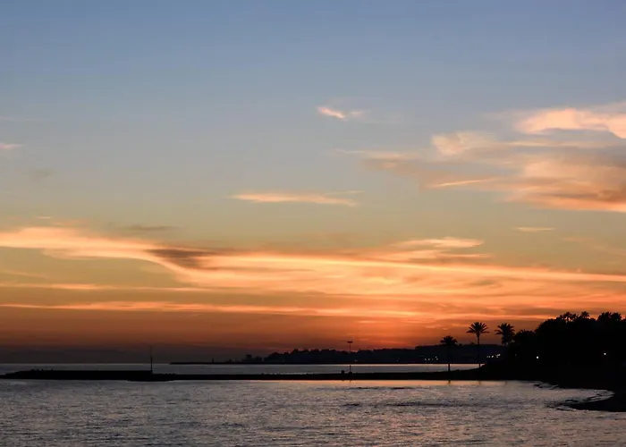アパート Renovated In 2024 - With Pool And Parking マルベーリャ