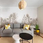 Apartament Renovated In 2024 - With Pool And Parking Marbella