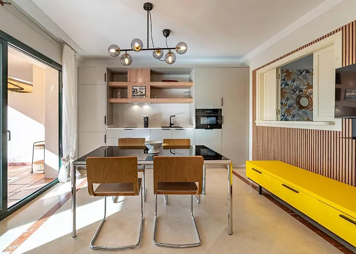 Renovated In 2024 - With Pool And Parking Apartamento Marbella