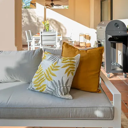 Renovated In 2024 - With Pool And Parking Apartamento