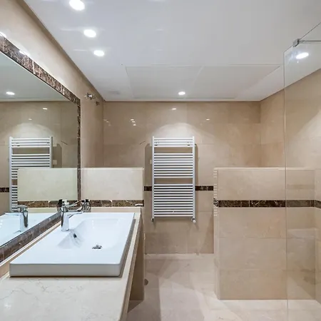 Apartamento Renovated In 2024 - With Pool And Parking Marbella